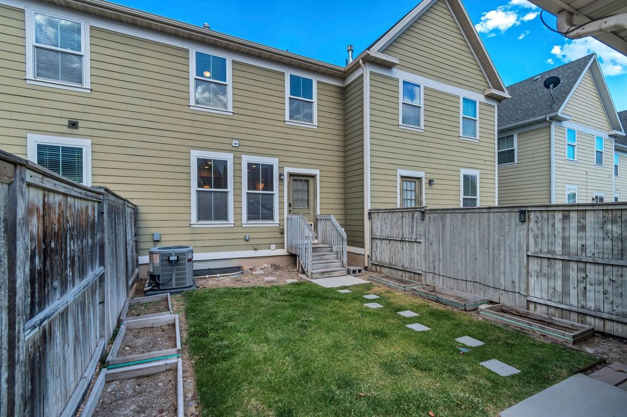 10634 S Topview Rd - Photo 2 of 18