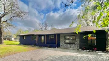 featured image of 129 Virginia Dr