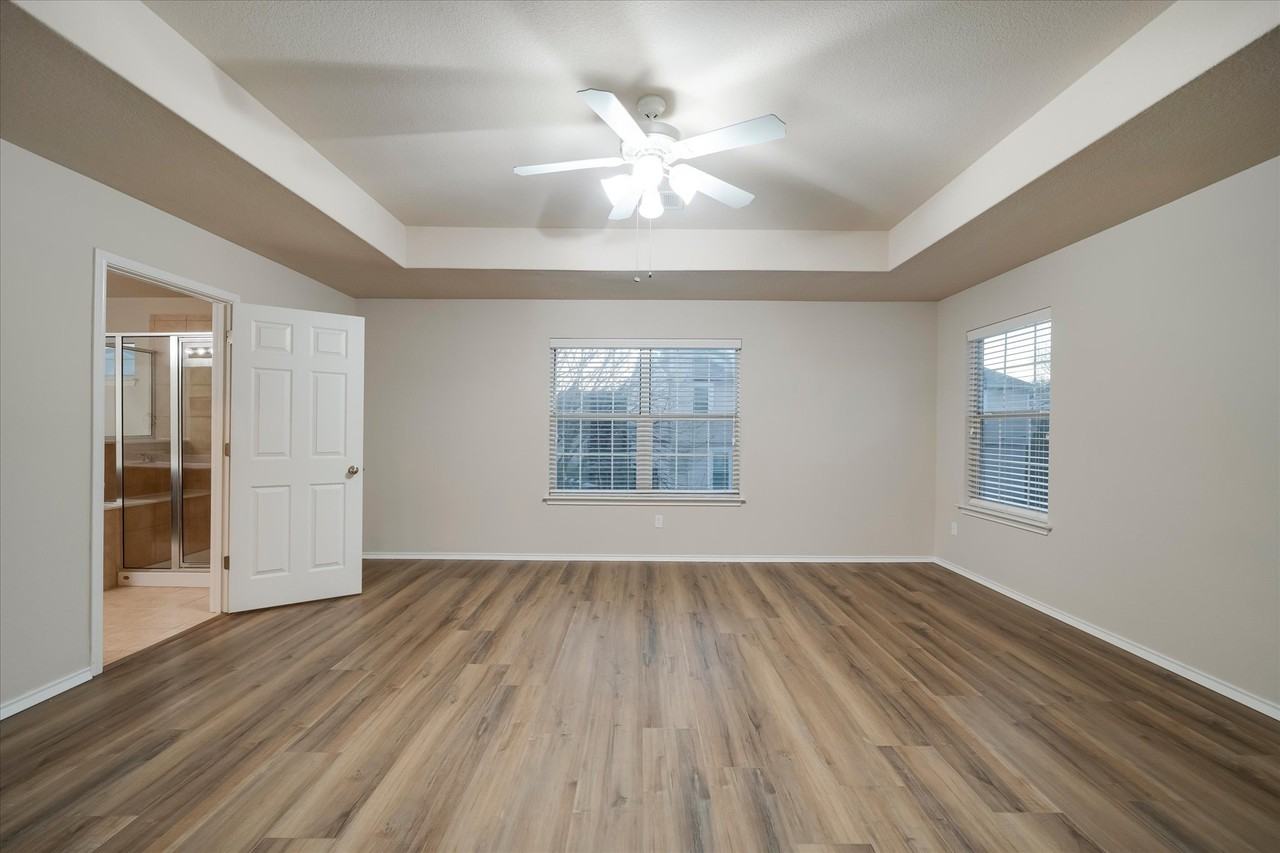 185 Hometown Pkwy #NA - Photo 3 of 20