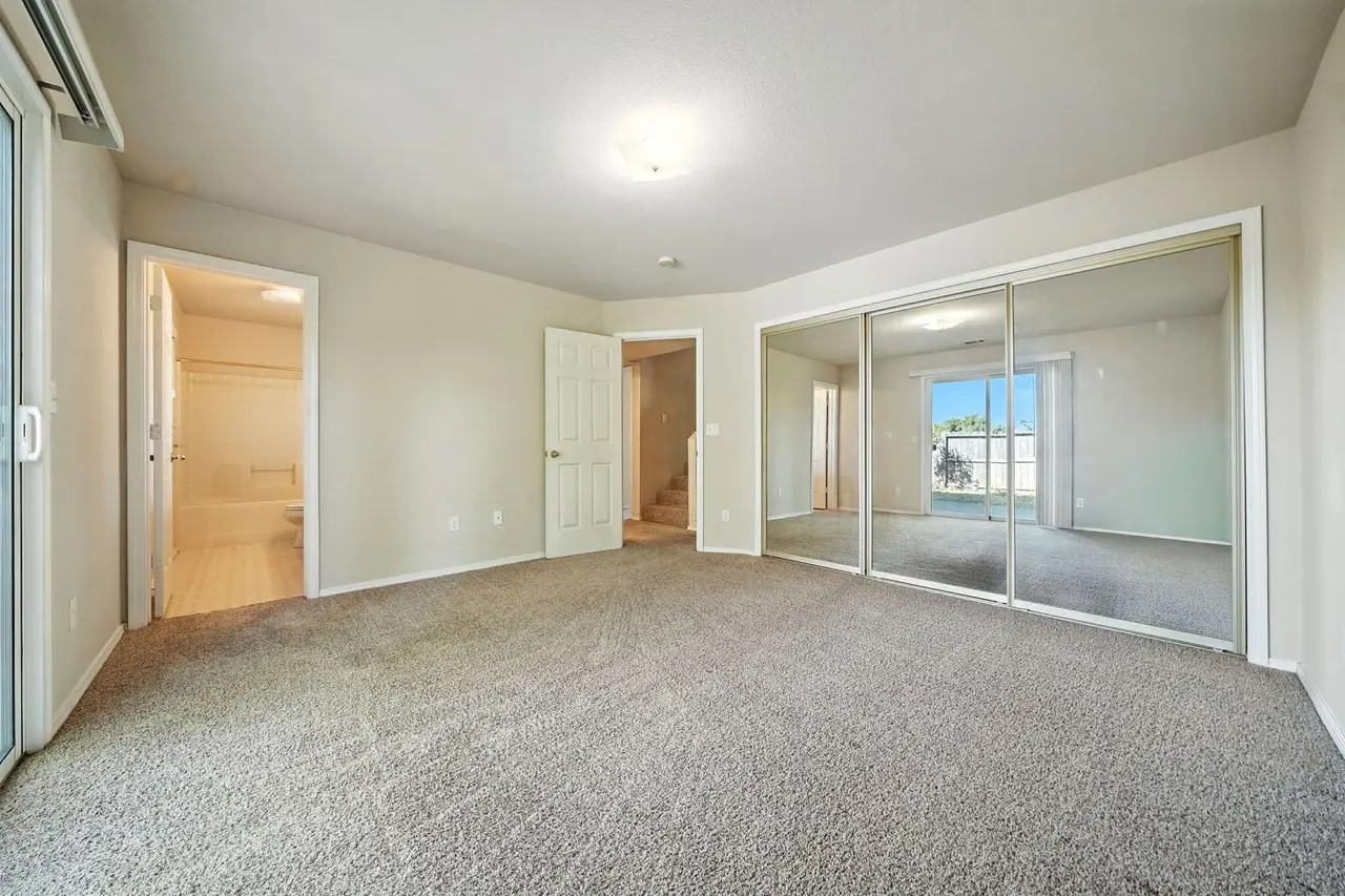 843 Montcrest Dr #NA - Photo 4 of 12