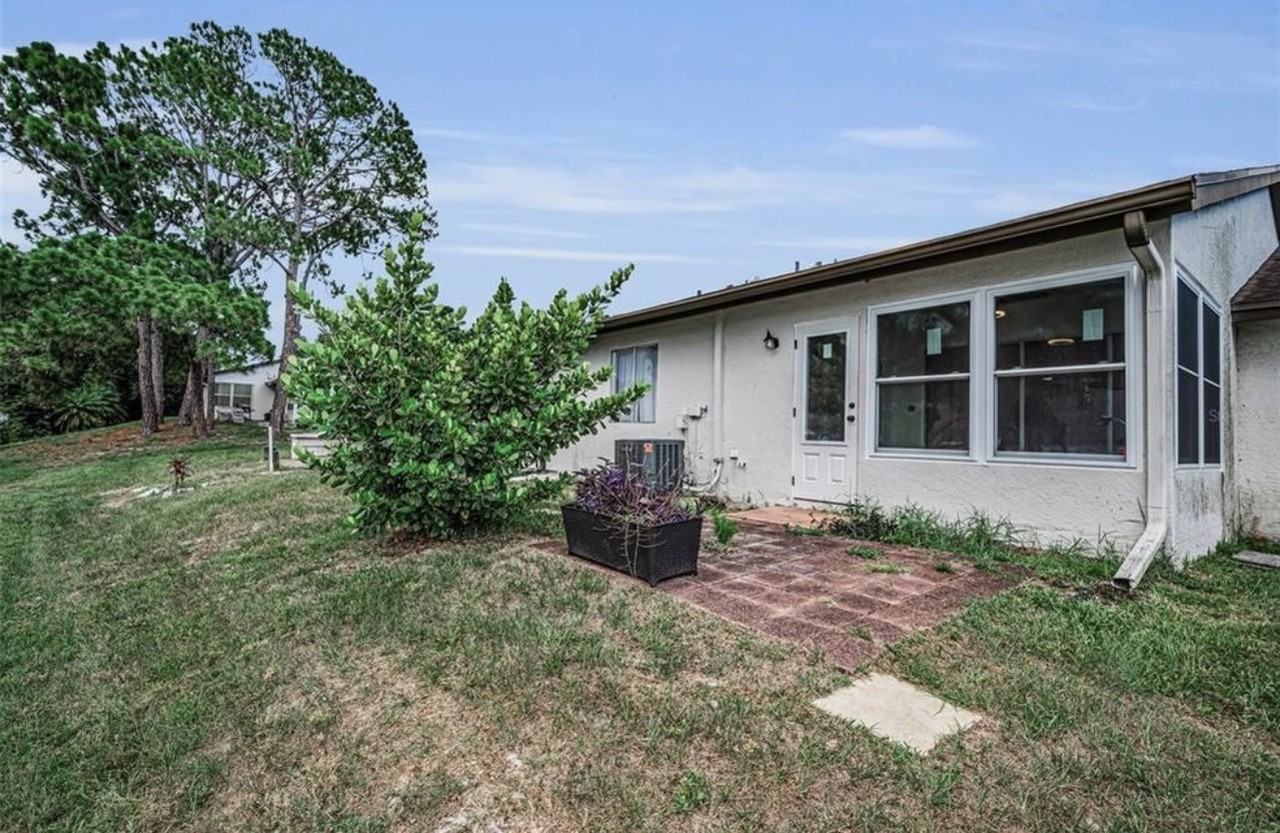 2263 Bancroft Cir N #B - Photo 7 of 18