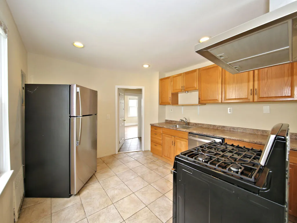 206 Fremont St #NA - Photo 2 of 6