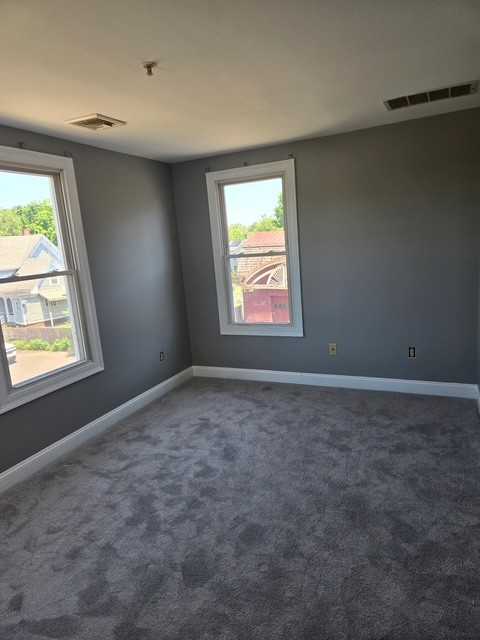 125 Pearl St #22 - Photo 5 of 10
