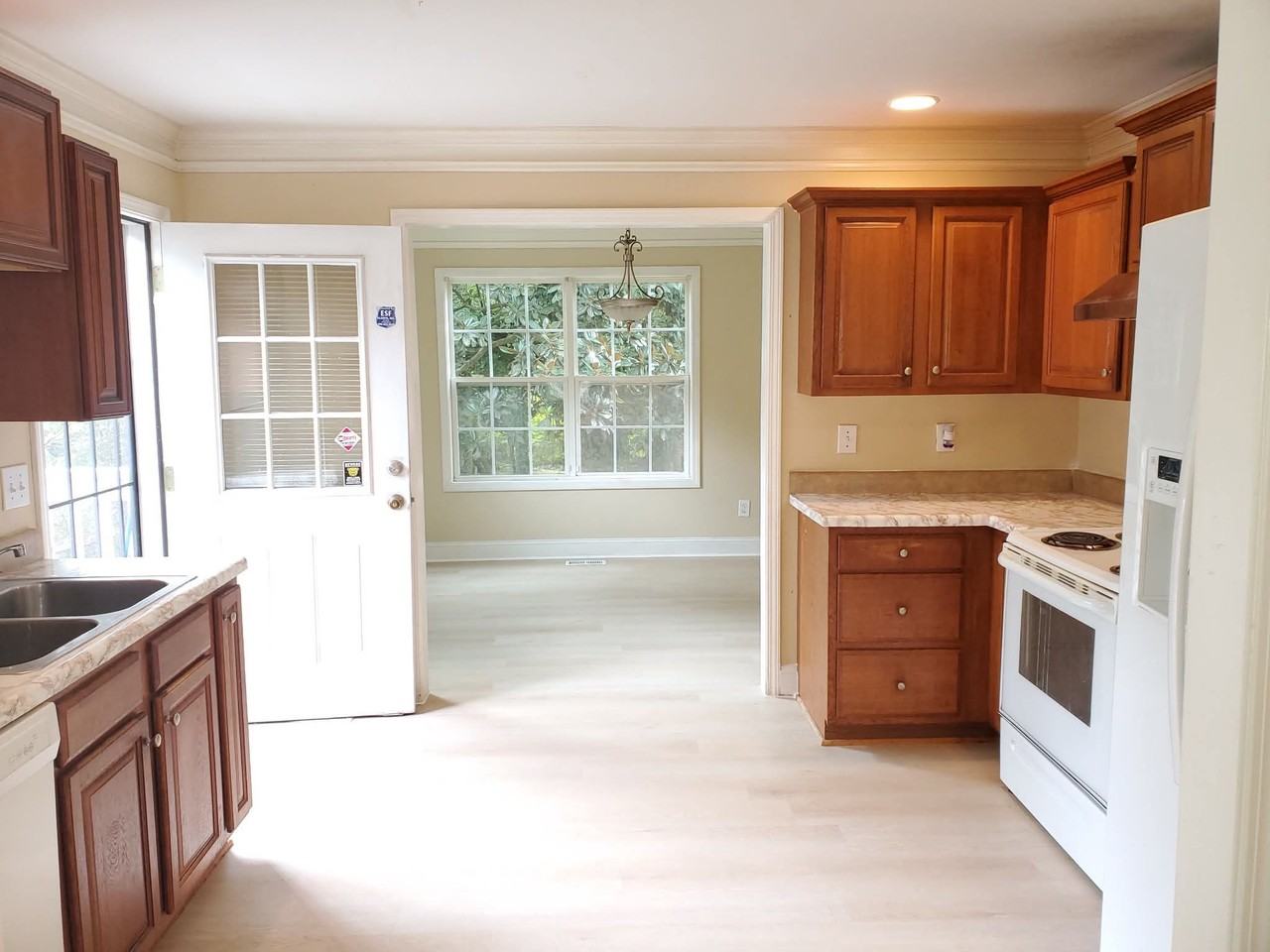1456 Kennesaw Dr Nw #NA - Photo 4 of 8