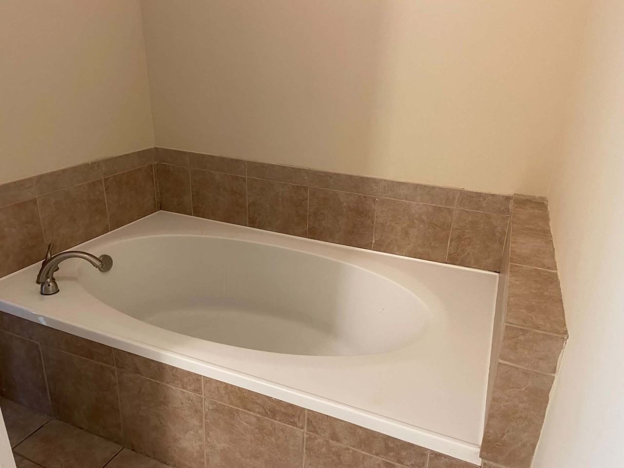 1456 Kennesaw Dr Nw #NA - Photo 6 of 8