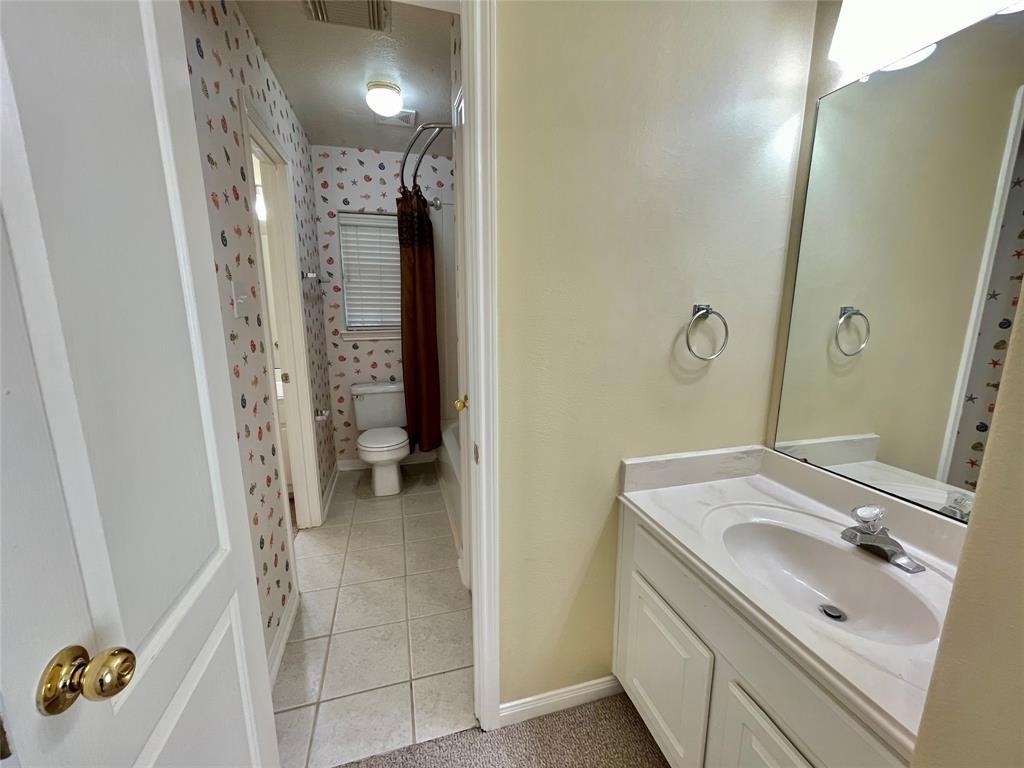 4014 Laguna Point Ln #NA - Photo 4 of 35