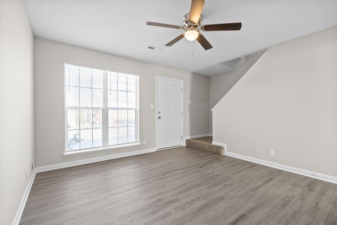 1880 Waters Edge Dr #D - Photo 5 of 19