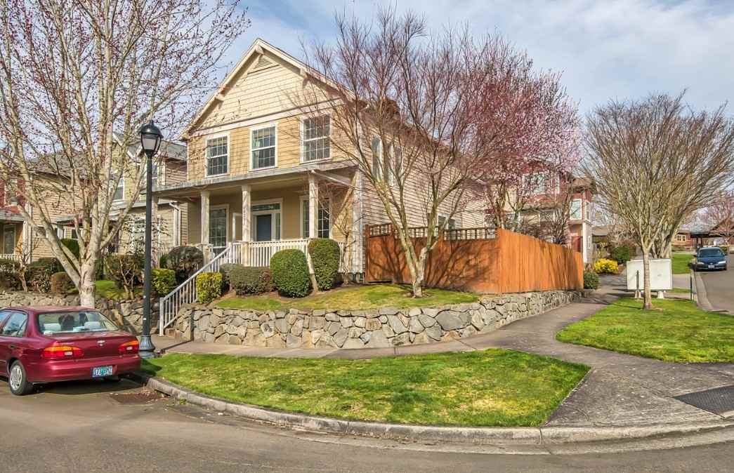 10251 Ne Okanogan St #NA - Photo 2 of 20