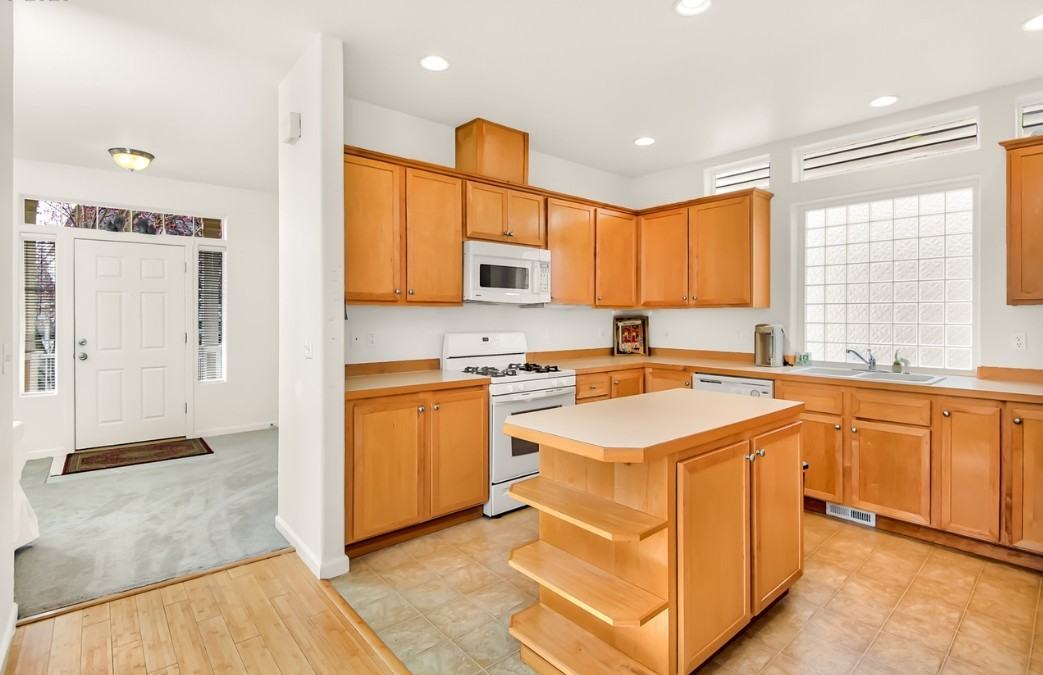 10251 Ne Okanogan St #NA - Photo 5 of 20