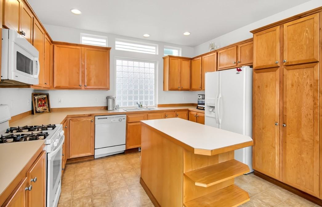 10251 Ne Okanogan St #NA - Photo 6 of 20