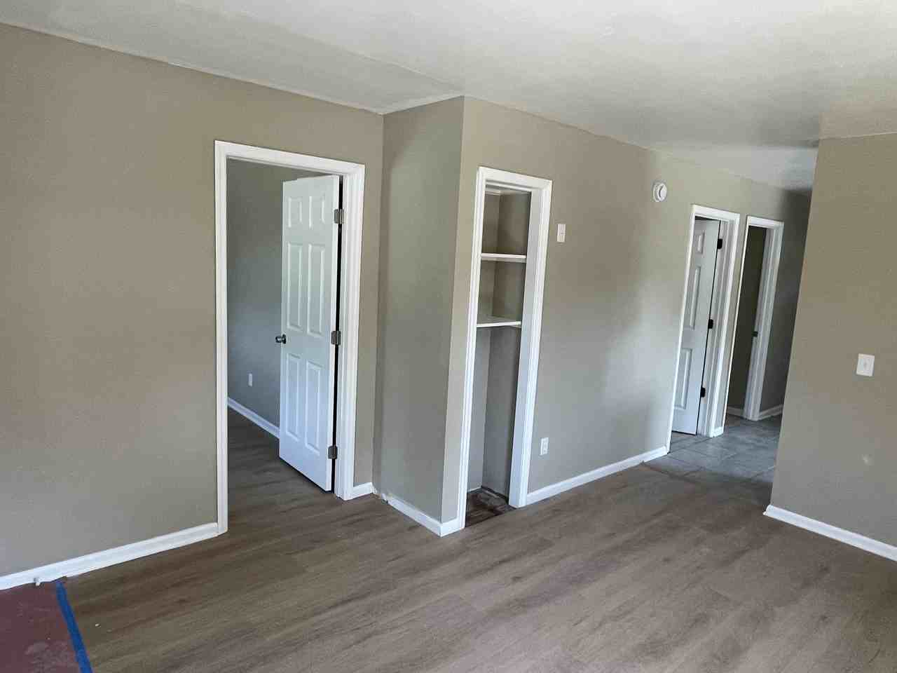 521 Swann St #NA - Photo 5 of 14