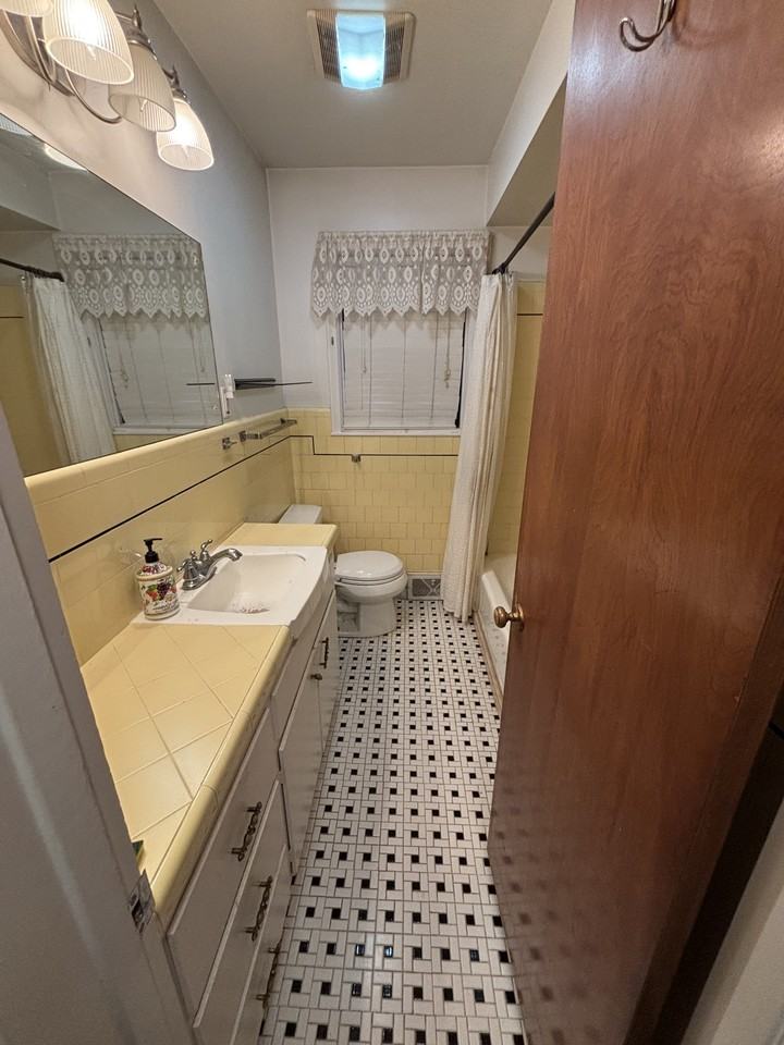 763 Grace Ave #1 - Photo 5 of 9