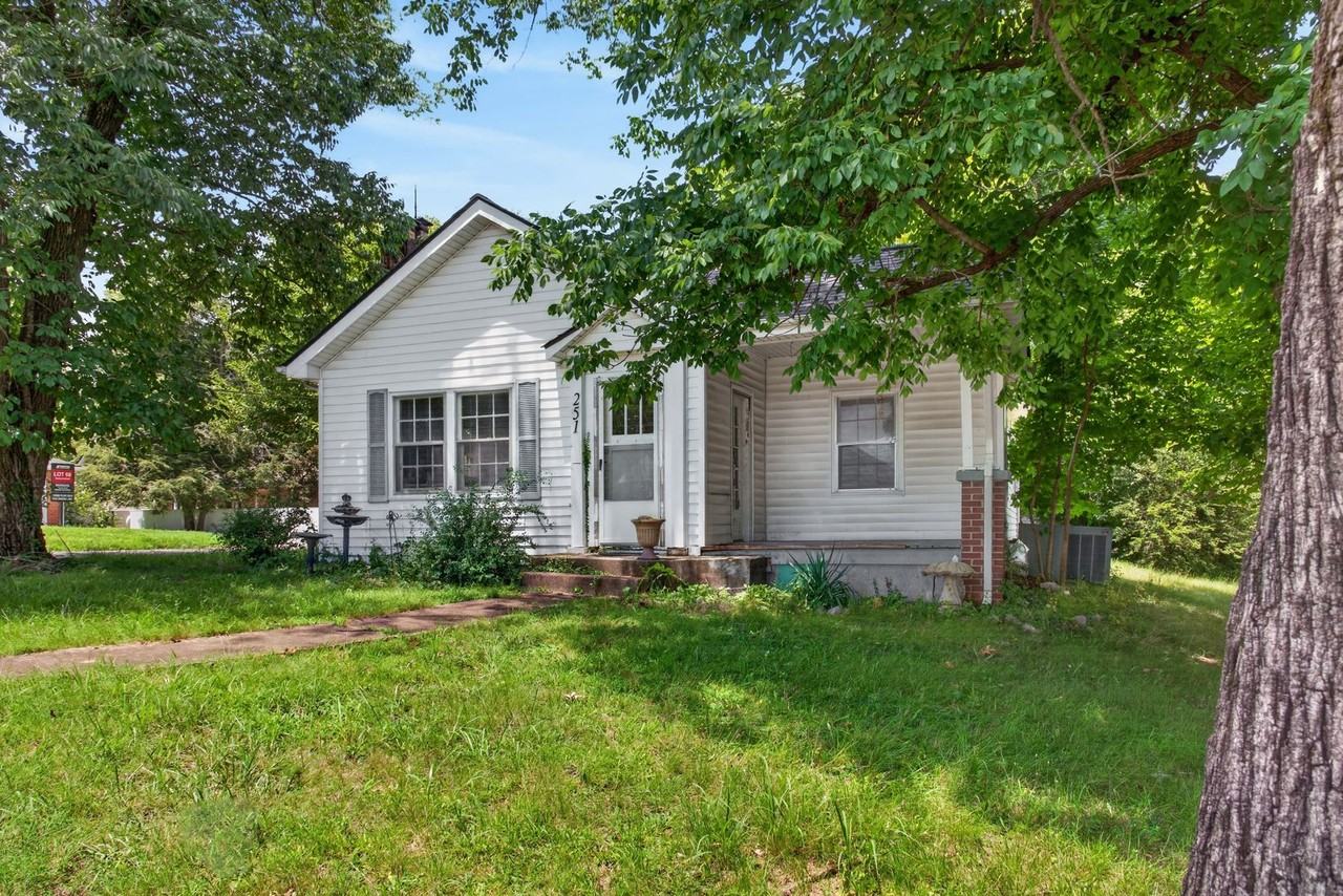 251 Forbes Ave - Photo 2 of 28