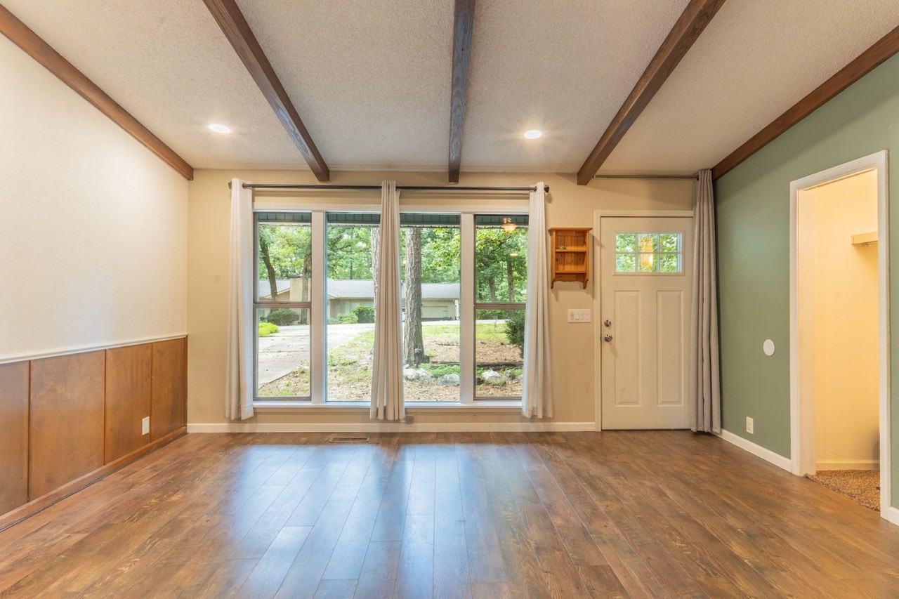 68 Sierra Dr - Photo 2 of 38