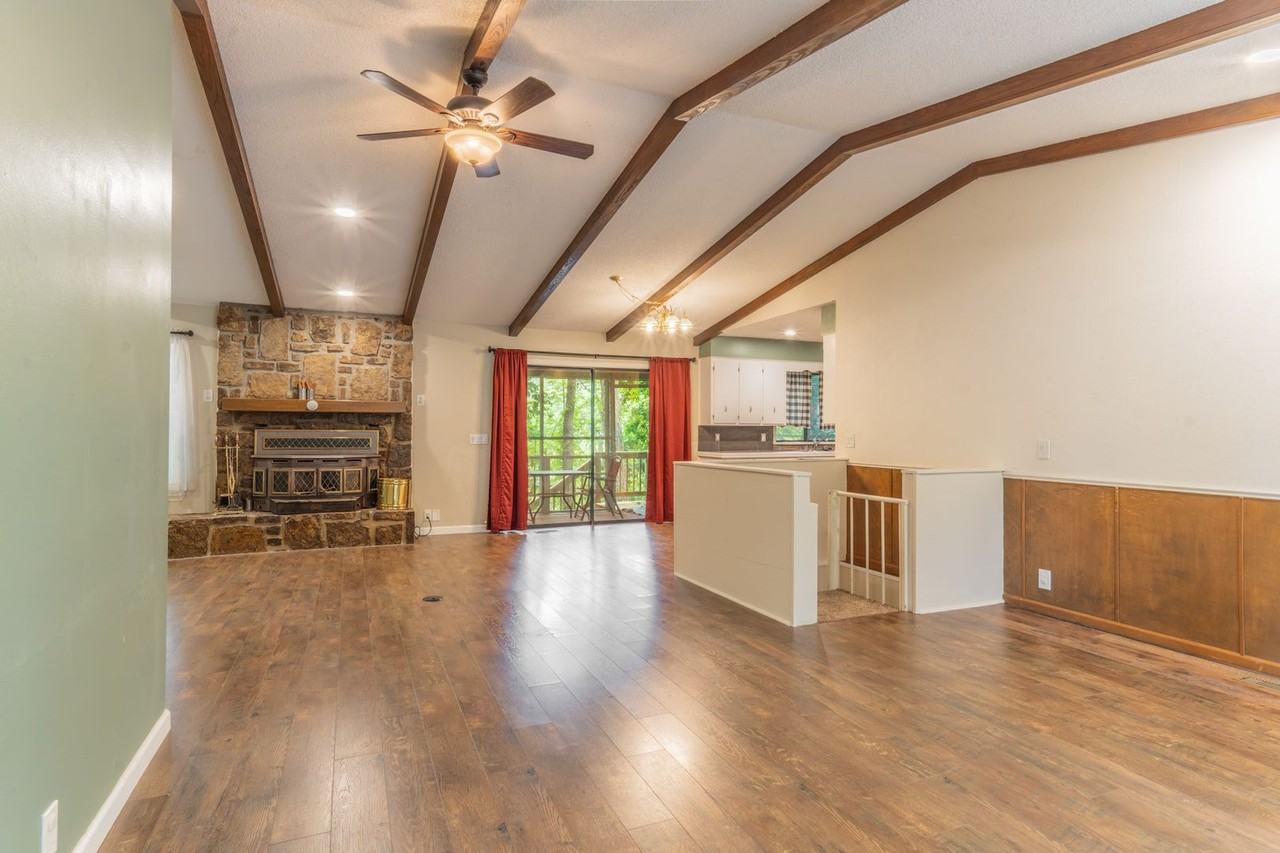 68 Sierra Dr - Photo 3 of 38