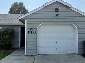 910 N 34th Ave #B - Photo 1 of 1