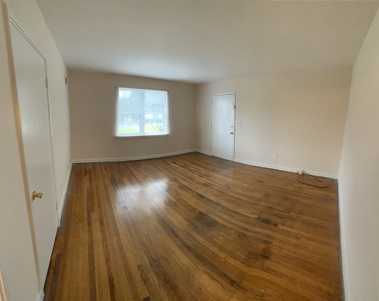 105 E Glenwood Dr #A - Photo 3 of 11