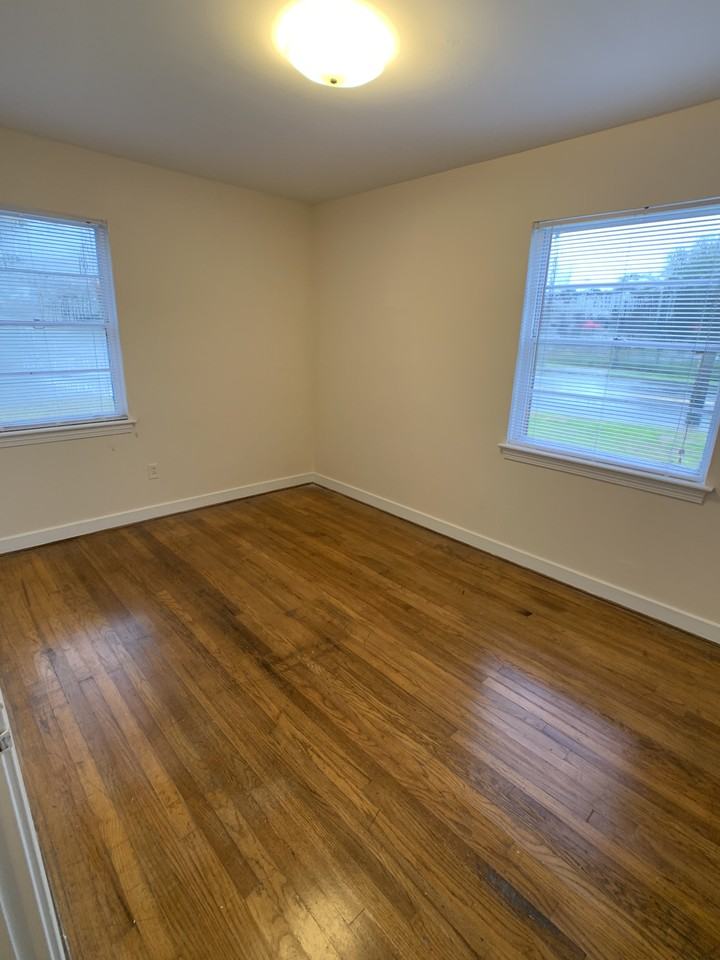 105 E Glenwood Dr #A - Photo 7 of 11