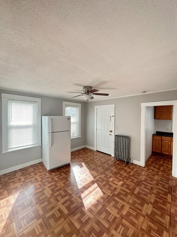 55 Chester Ave #2 - Photo 5 of 6