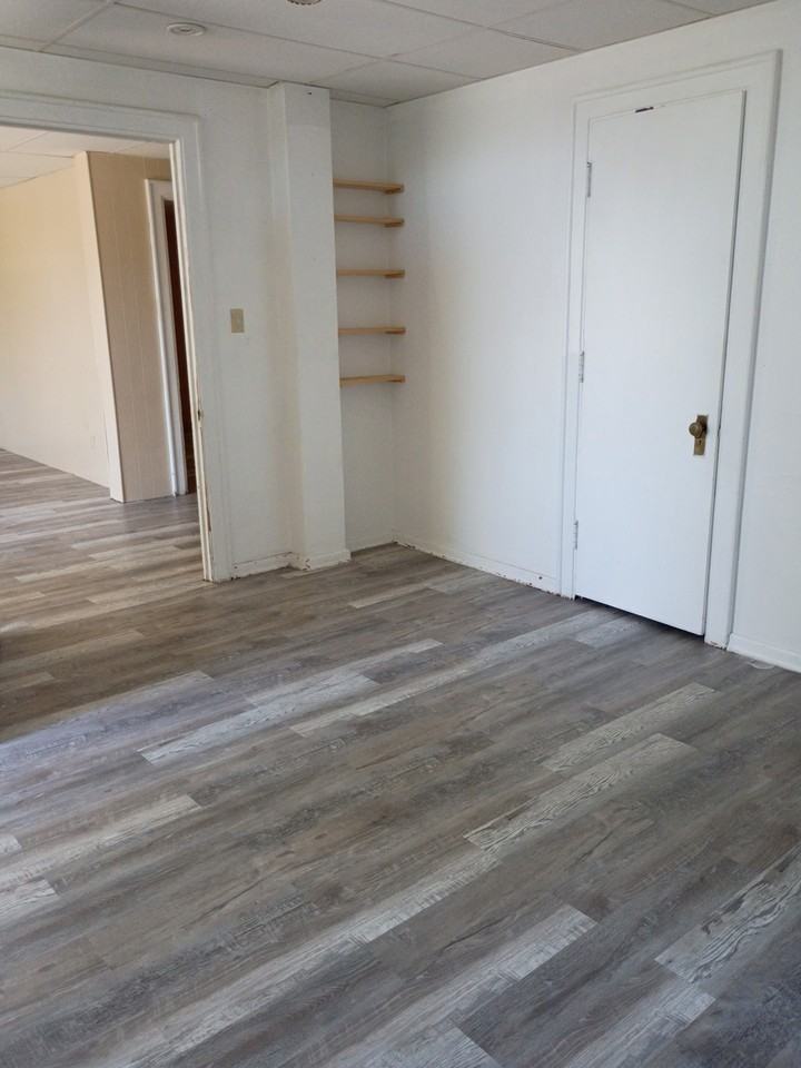 218 S Maryland St #24 - Photo 5 of 8
