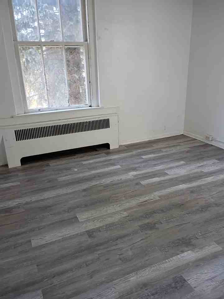 218 S Maryland St #24 - Photo 6 of 8