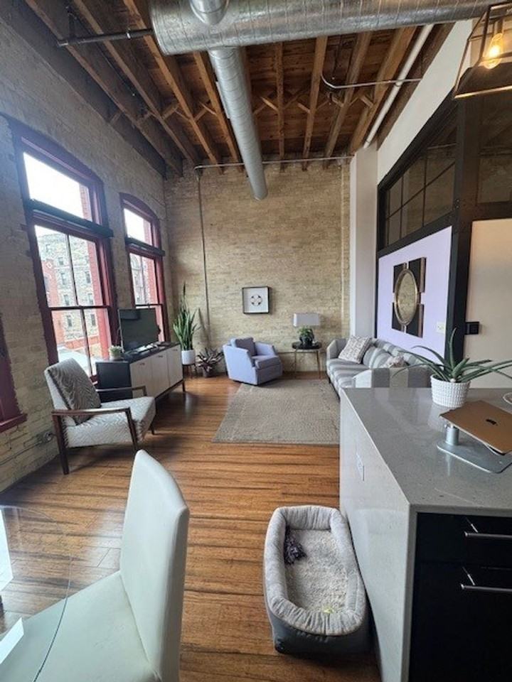 Broadway Market Lofts - Photo 3 of 17