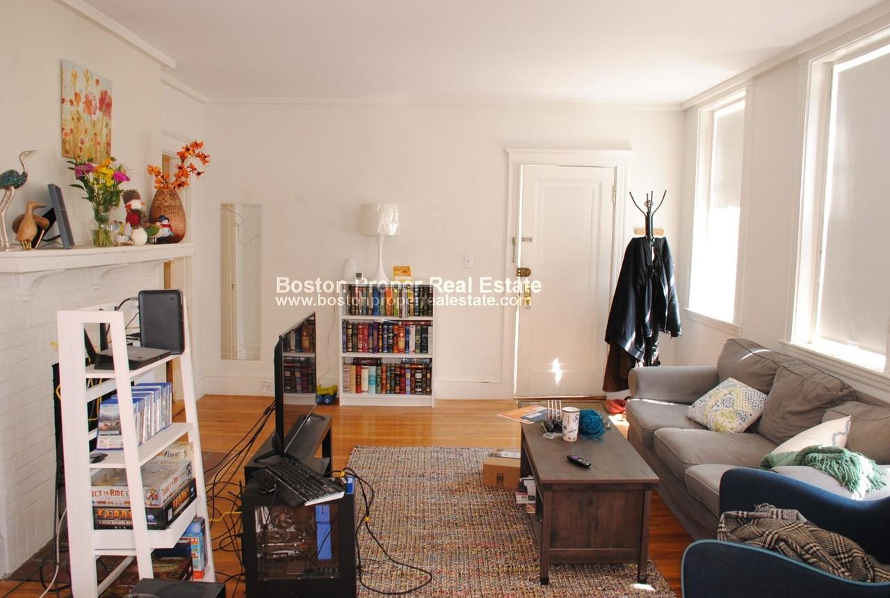 118 University Rd #3K - Photo 6 of 16