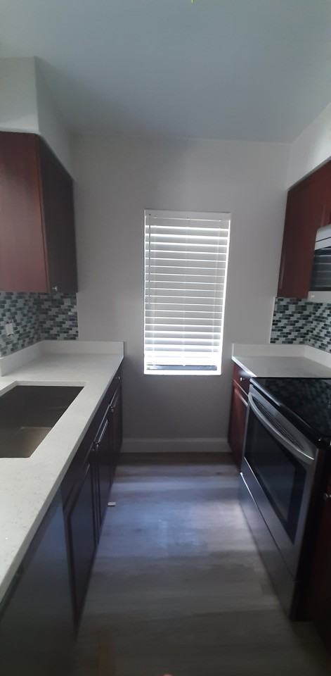 16845 Le Clare Shores Dr - Photo 2 of 12