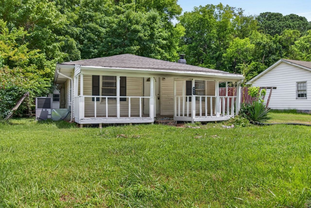 141 W Rossview Rd - Photo 2 of 25