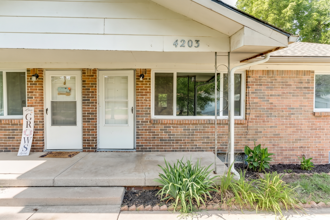 4203 W Pine St - Photo 3 of 15