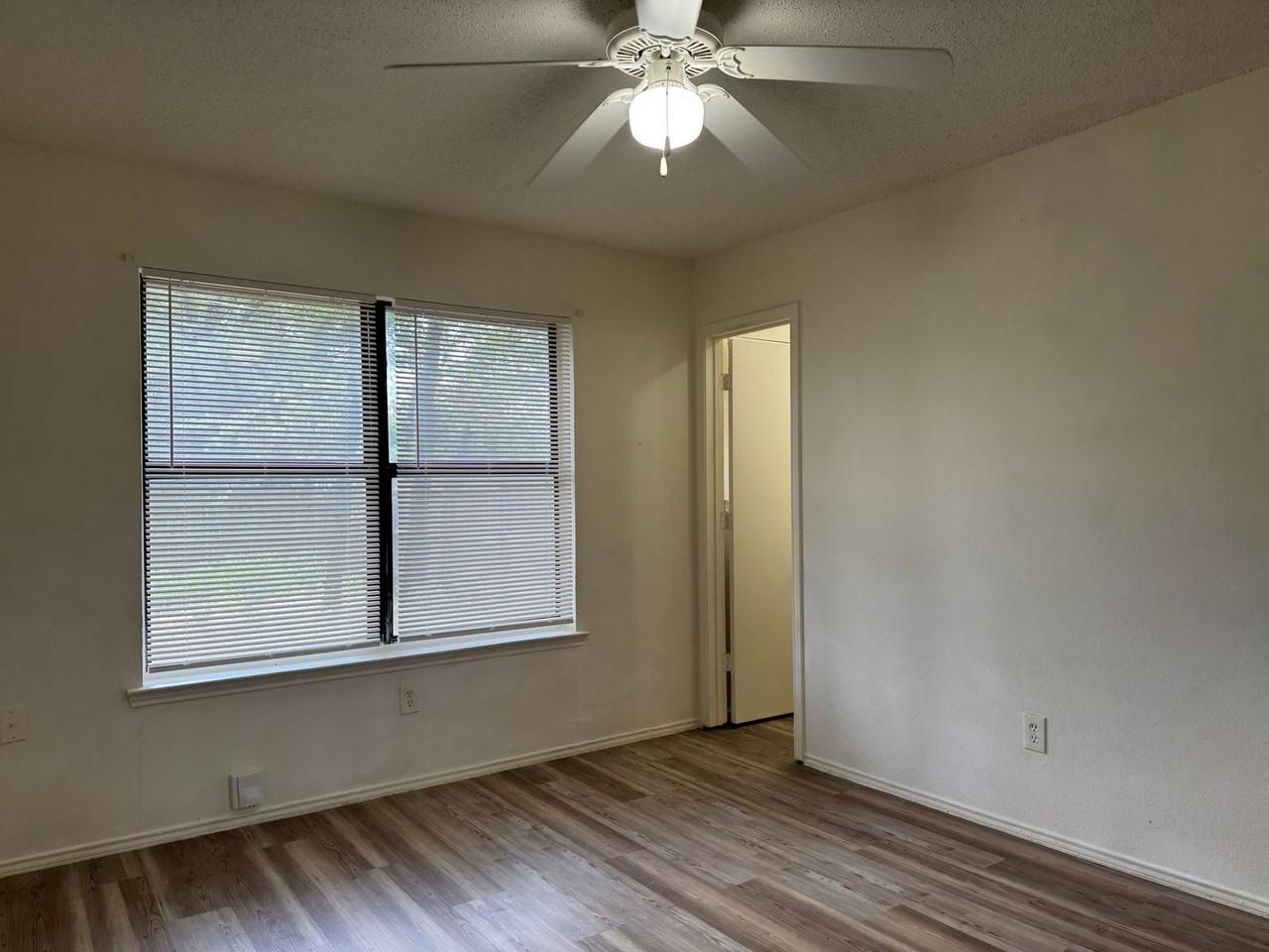 716 Woodland Ct - Photo 6 of 15