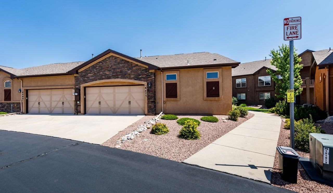 8475 Glen Carriage Grv - Photo 3 of 33