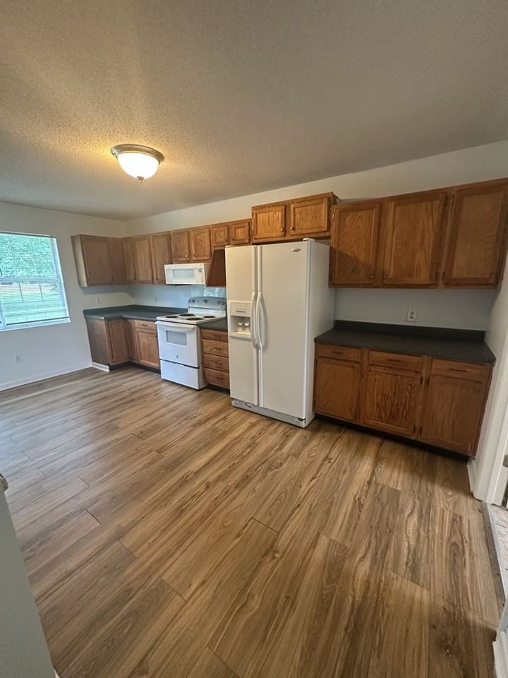 6250 W Highway 136 - Photo 7 of 20