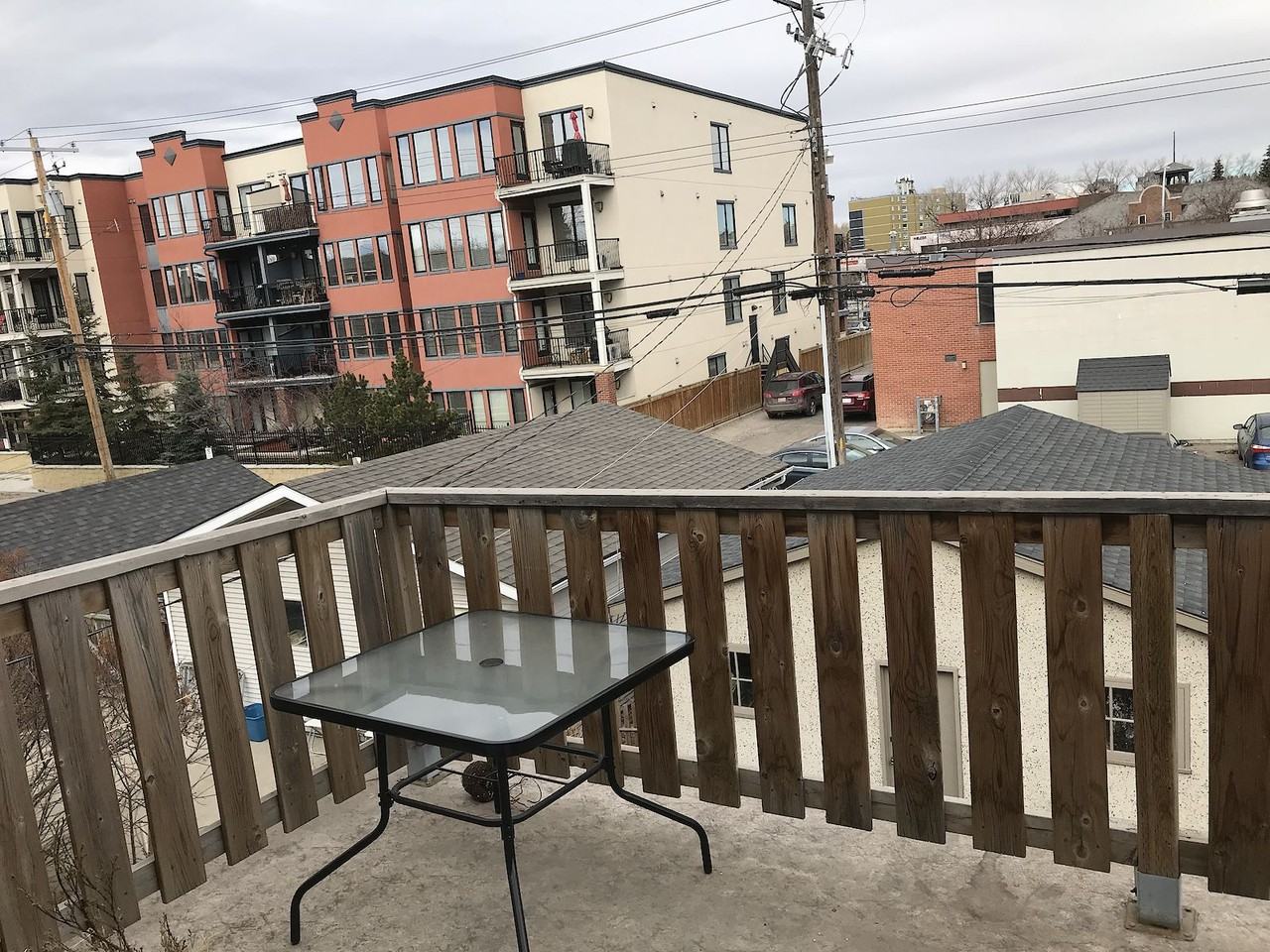 1408 Memorial Dr Nw - Photo 2 of 10