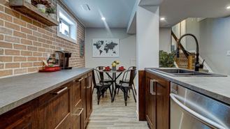 2515 16 St Nw - Photo 1 of 1