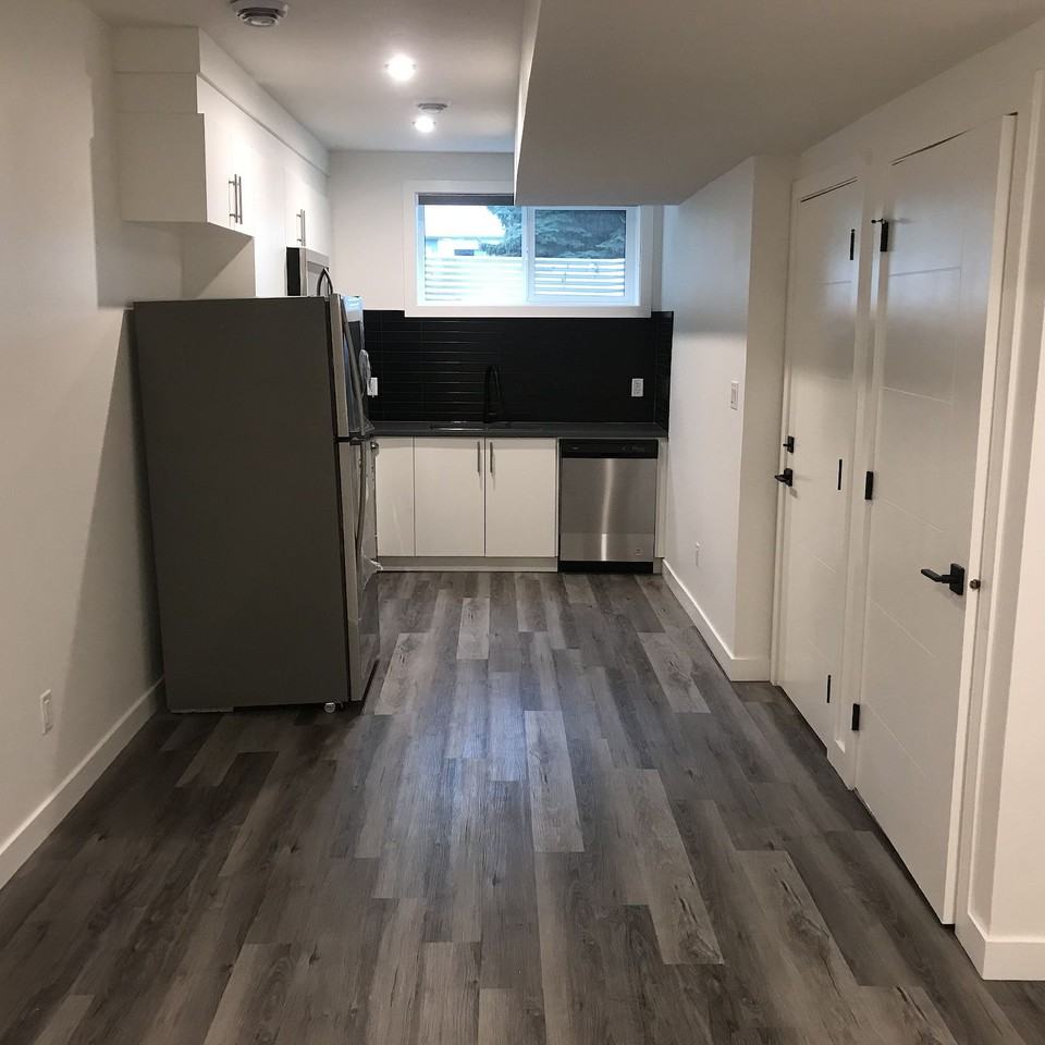 7226 112 St Nw - Photo 6 of 12