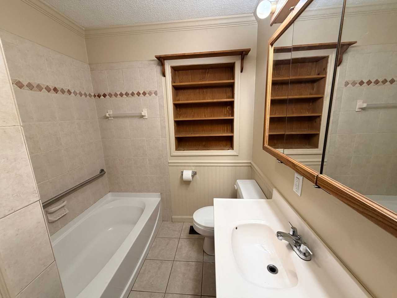 1314 Mcree Dr - Photo 6 of 23
