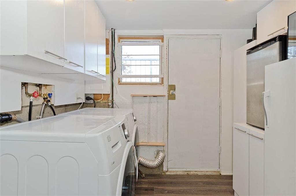 Fairview Cres - Photo 2 of 24