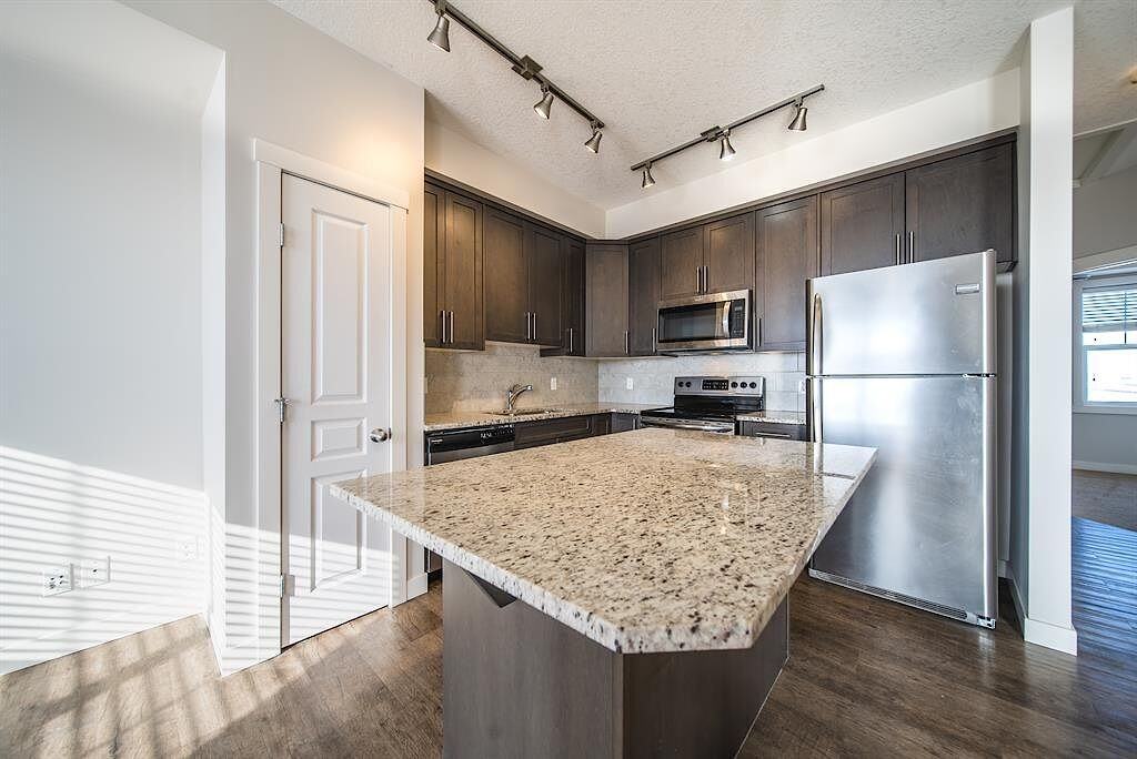 193 Cranford Walk Se - Photo 5 of 21