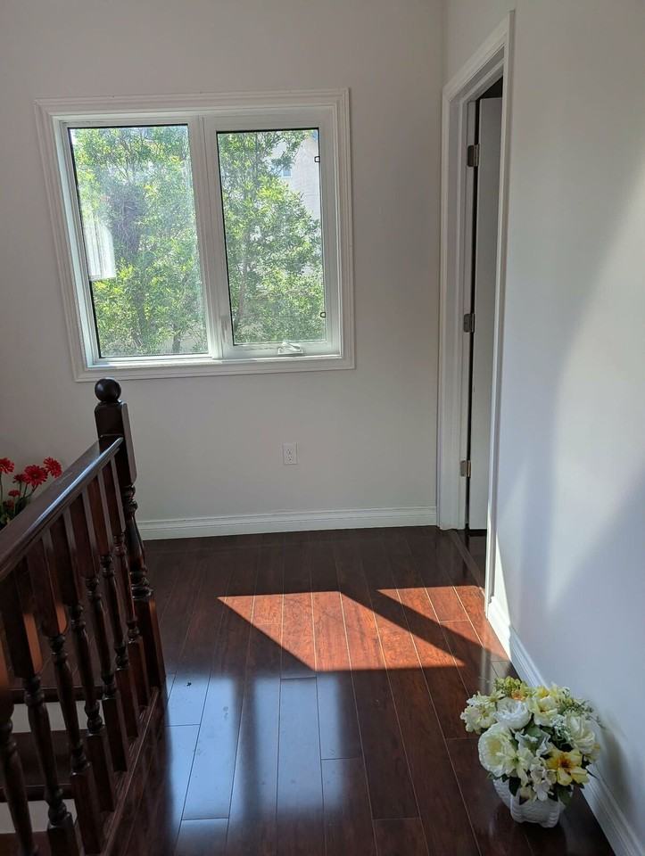 9862 80 Ave Nw - Photo 5 of 23