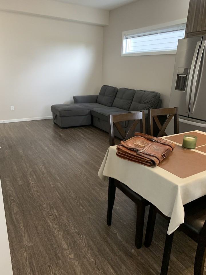 147 Redstone Dr Ne - Photo 4 of 7