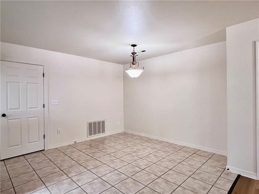5641 W Fountain St - Photo 4 of 16