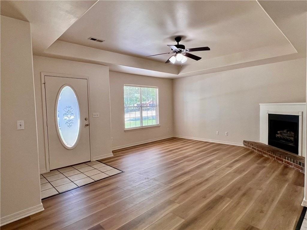 5641 W Fountain St - Photo 5 of 16