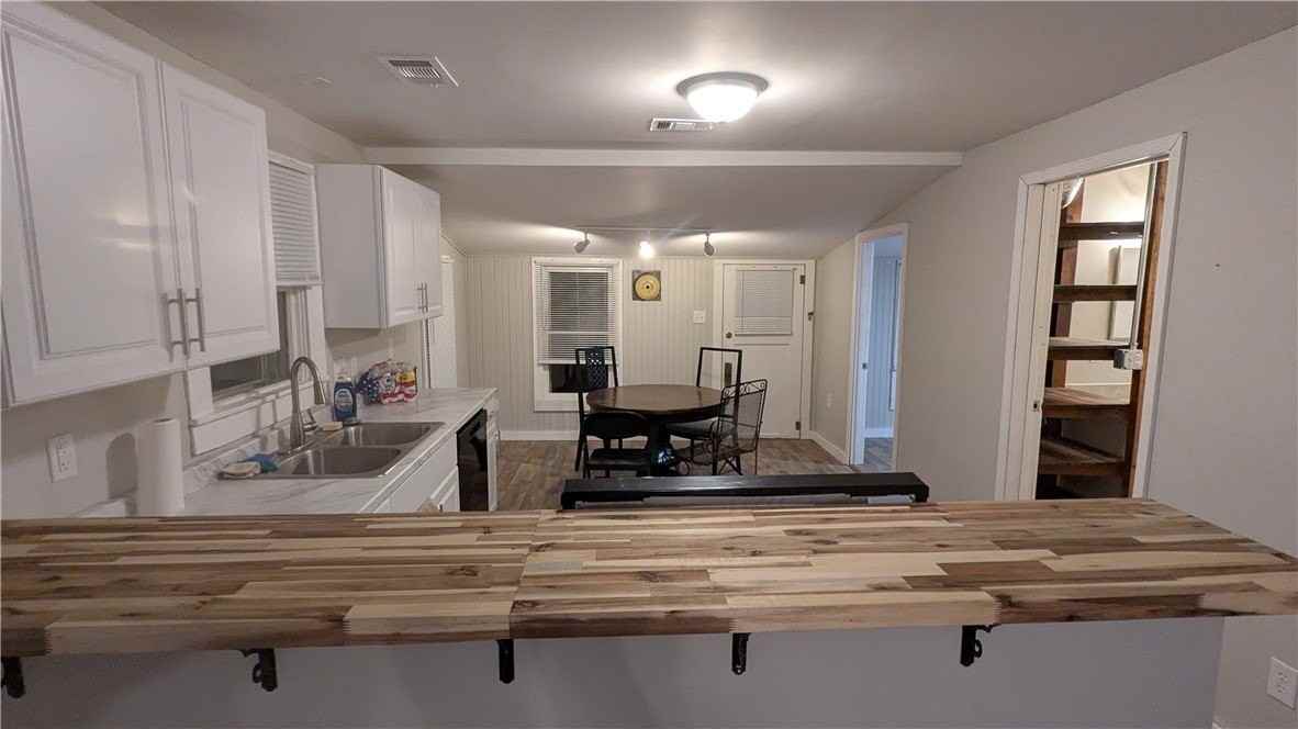 321 White Rd - Photo 4 of 28