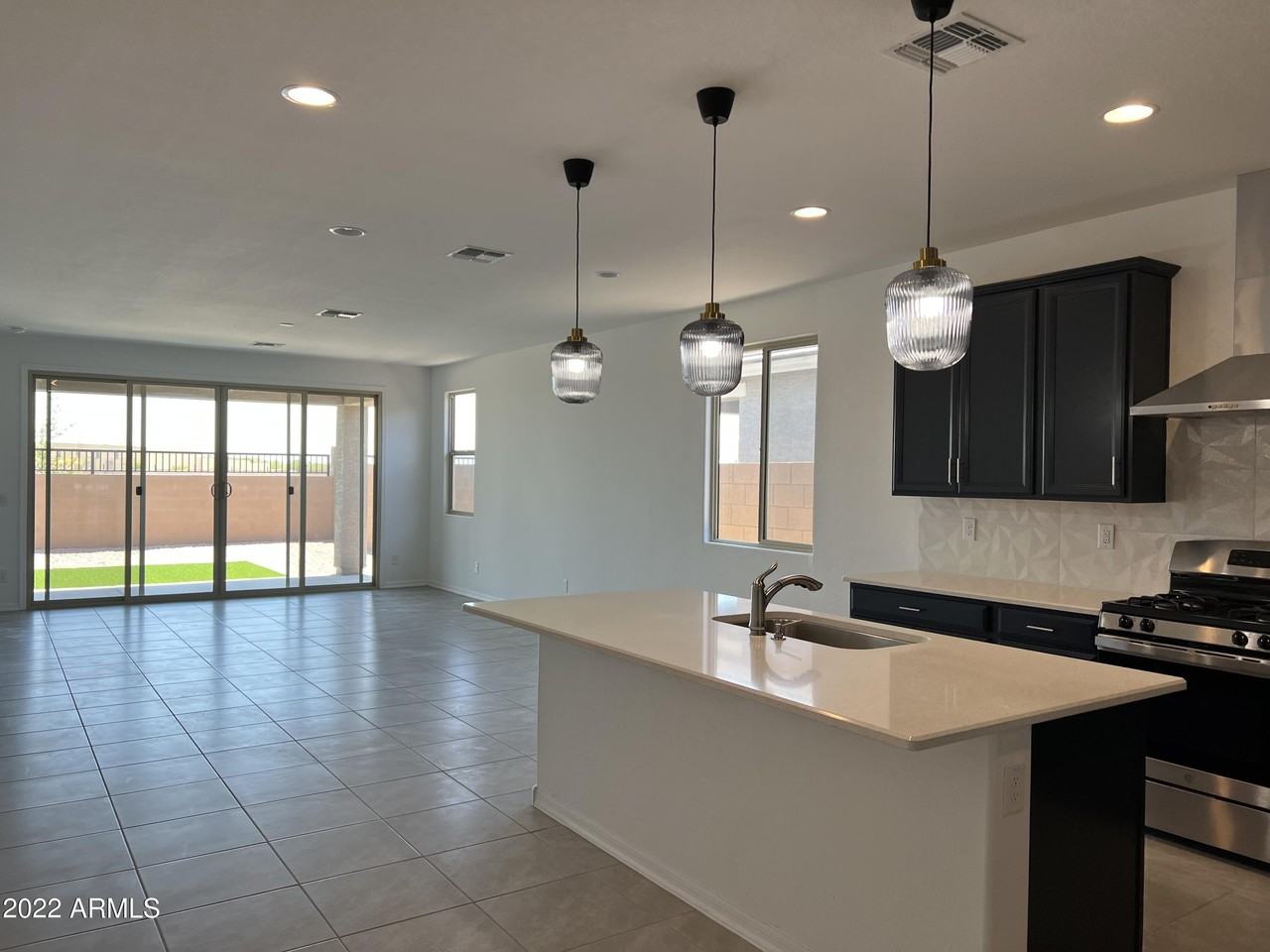 12435 W Citrus Way - Photo 4 of 12