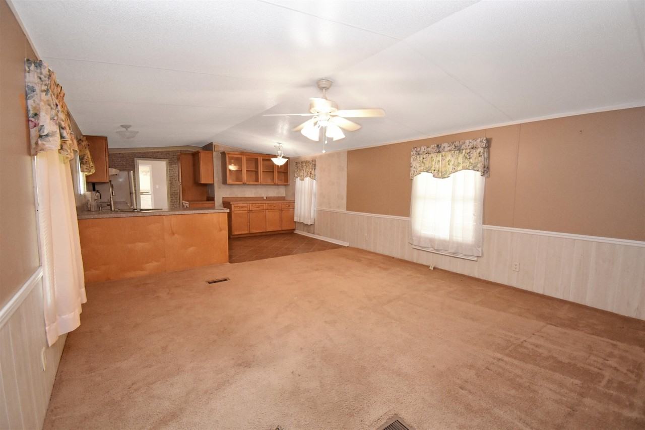 8707 Dogwood Dr - Photo 4 of 17