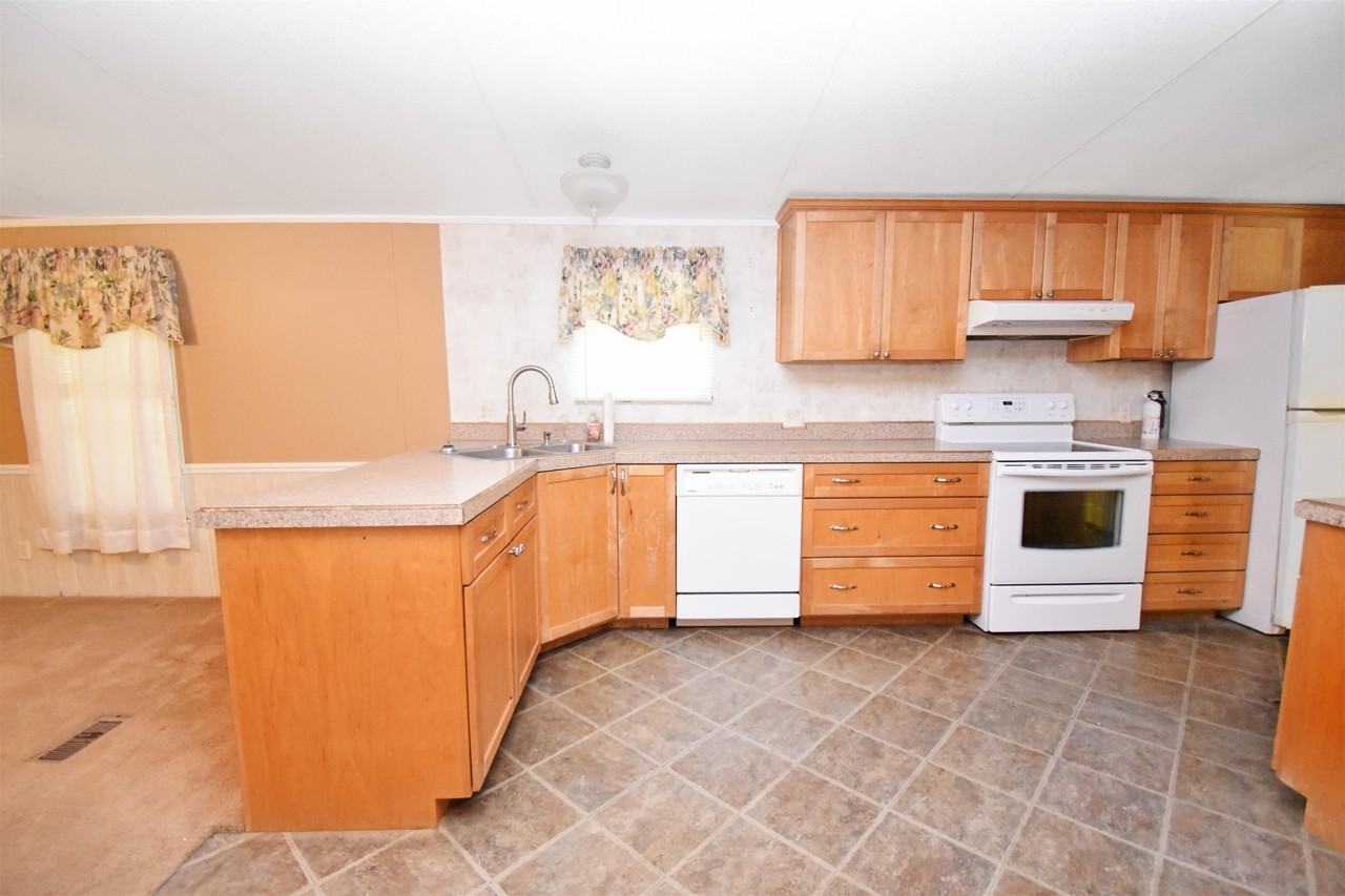 8707 Dogwood Dr - Photo 6 of 17