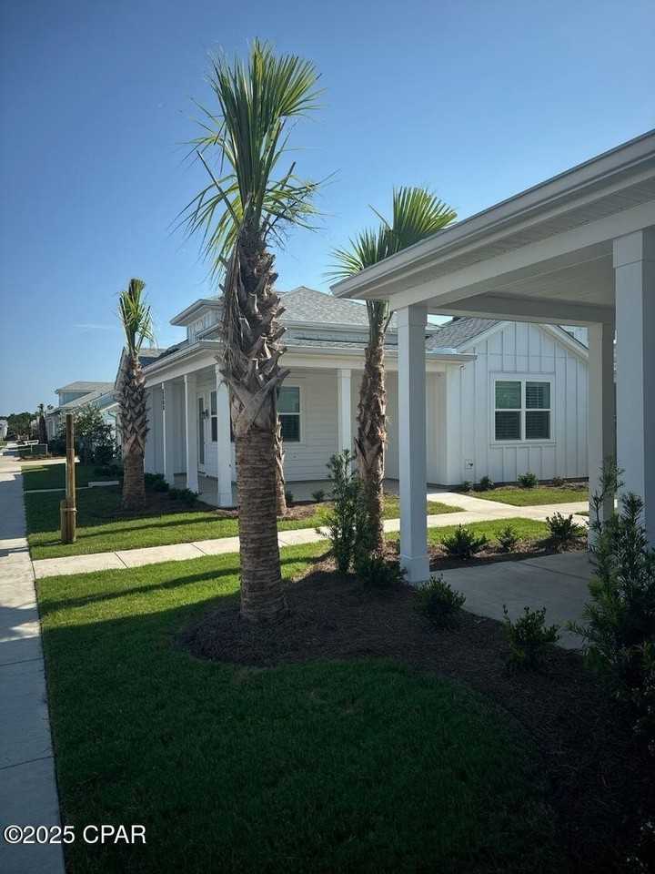 8806 Attitude Ave - Photo 3 of 37