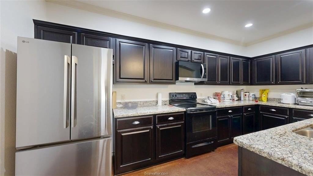 413 Hayes Ln #CD - Photo 5 of 21