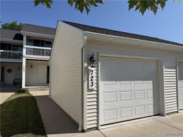 featured image of 723 Robin Rd